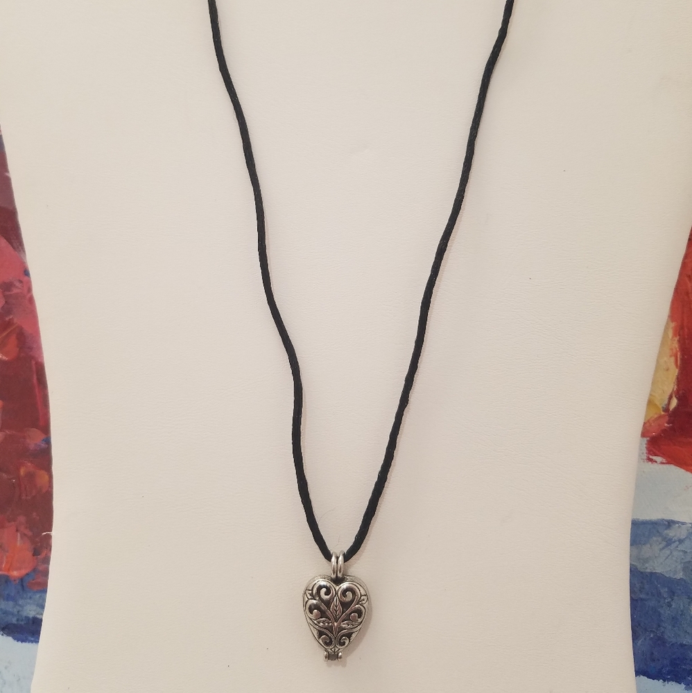 Vintage heart locket necklace